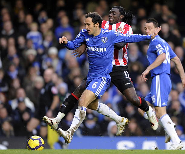 察到一名优 察到一名优